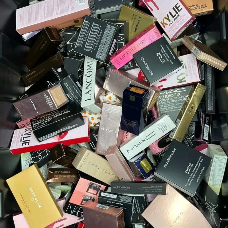 All-In-One Makeup Pallet Wholesale Beauty Inventory