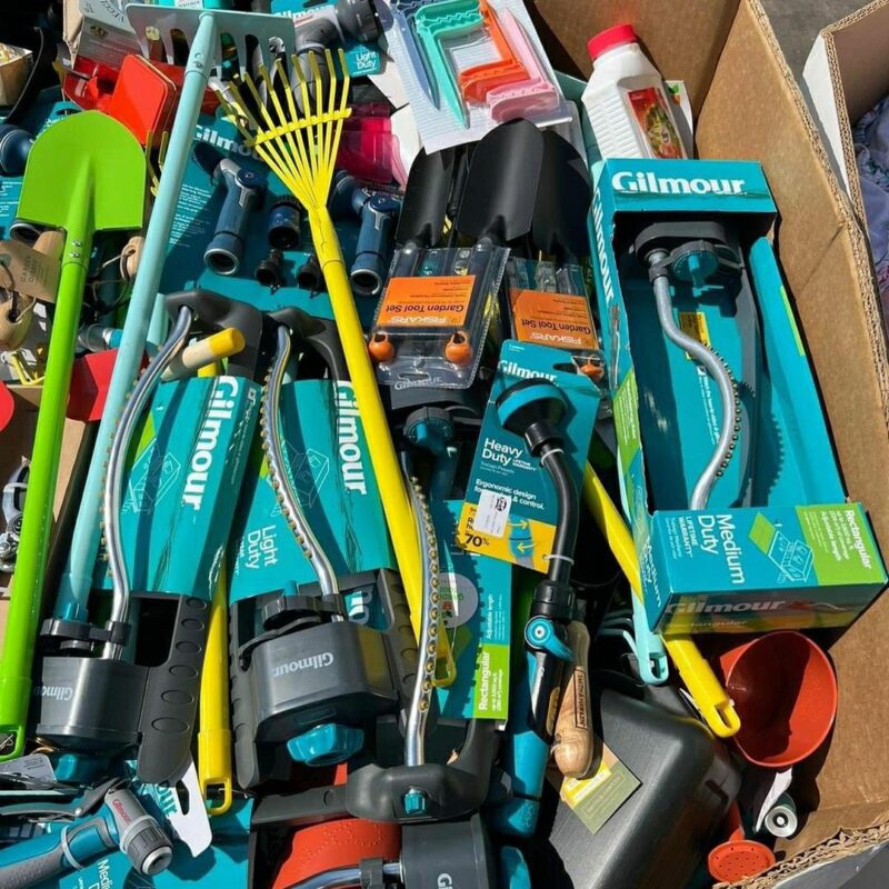 garden tools pallet