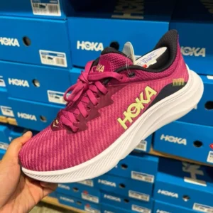 hoka shoes pallets (200 pieces per pallet)