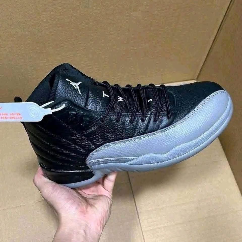 reseller inspecting Jordan shoe pallets