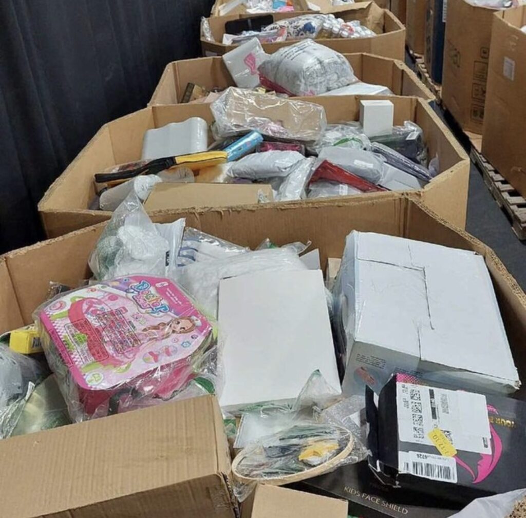 customer return pallets warehouse
