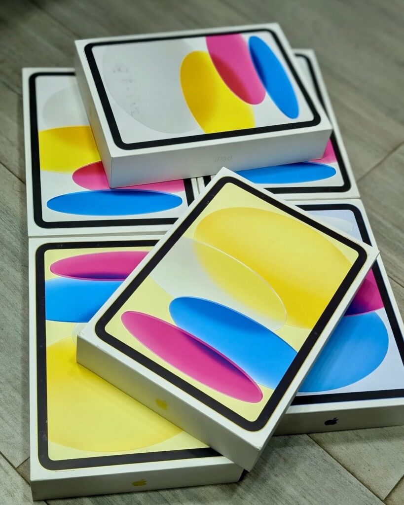 Apple electronics liquidation merchandise
