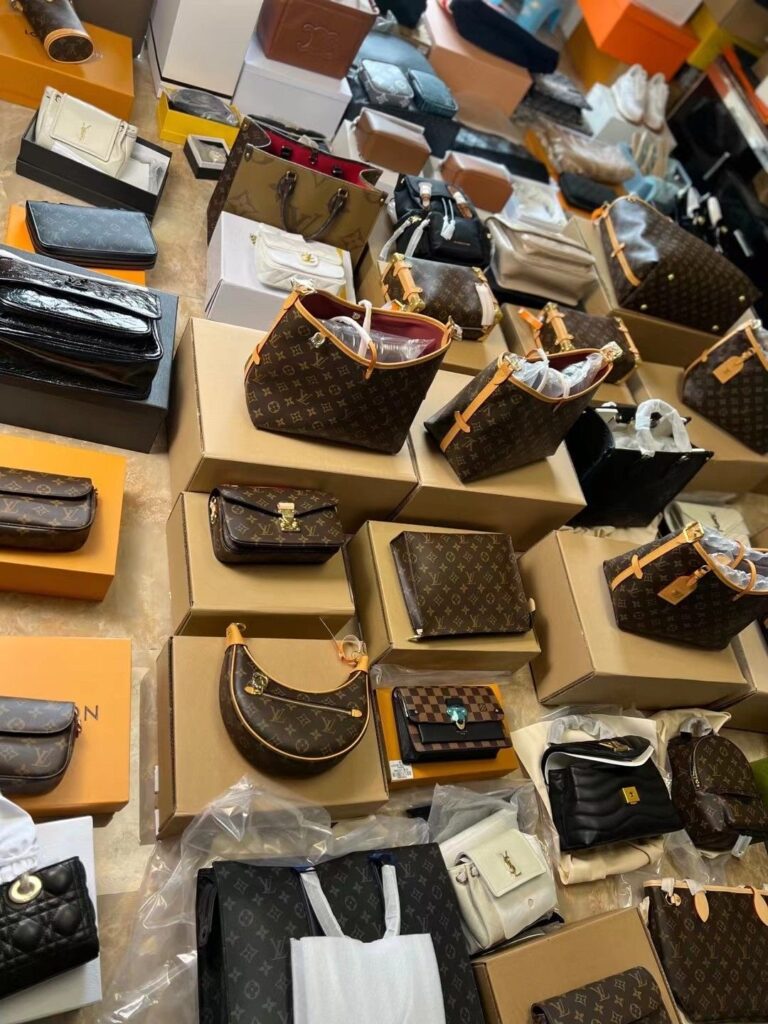 wholesale handbag inventory