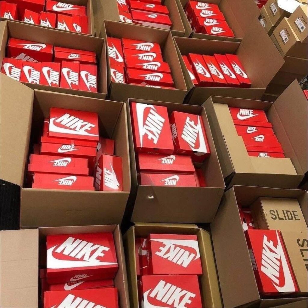 Mixed Nike shoes liquidation pallets