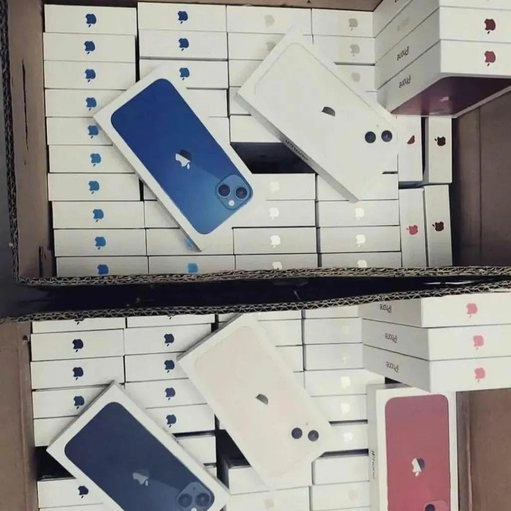 Mixed iPhone liquidation pallets